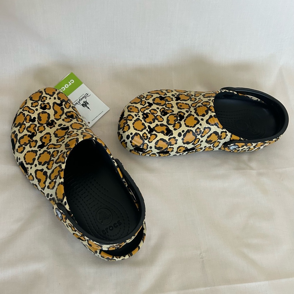 NWT Disney Leopard CROCS - Picture 6 of 14